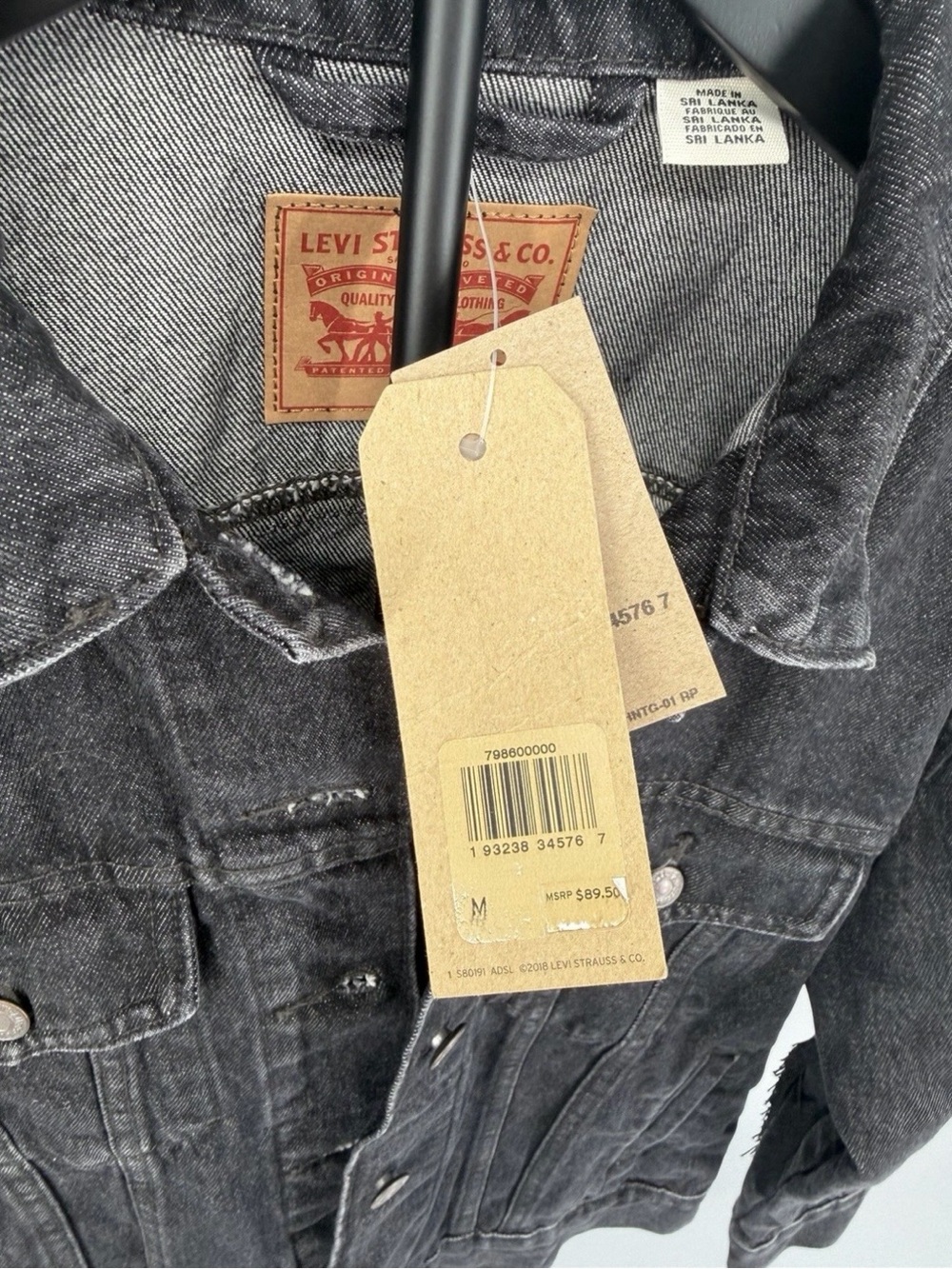 Levi's Ex-Boyfriend Fringe Trucker Denim Jacket Women’s Size M NWT - Picture 8 of 16